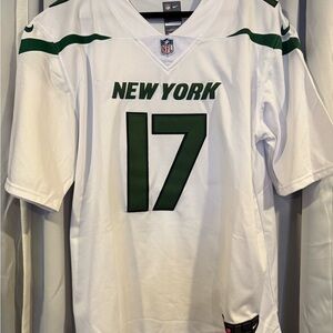 Nike New York Jets Garrett Wilson #17 Men’s Jersey